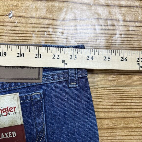 NEW Wrangler Men’s 48x36 Jeans Rugged Wear Regular Fit Relaxed Medium Wash - Picture 7 of 16